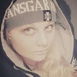 Caligirl88's Chat & Dating Profile