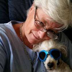 Hankshaw's Chat & Dating Profile