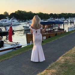 JannyH's Chat & Dating Profile