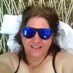 Jennifer50's Chat & Dating Profile