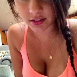 nicole19's Chat & Dating Profile