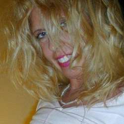 sally's Chat & Dating Profile