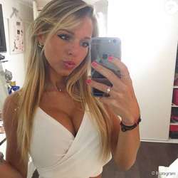 tania30's Chat & Dating Profile