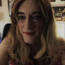 vanessa's Chat & Dating Profile